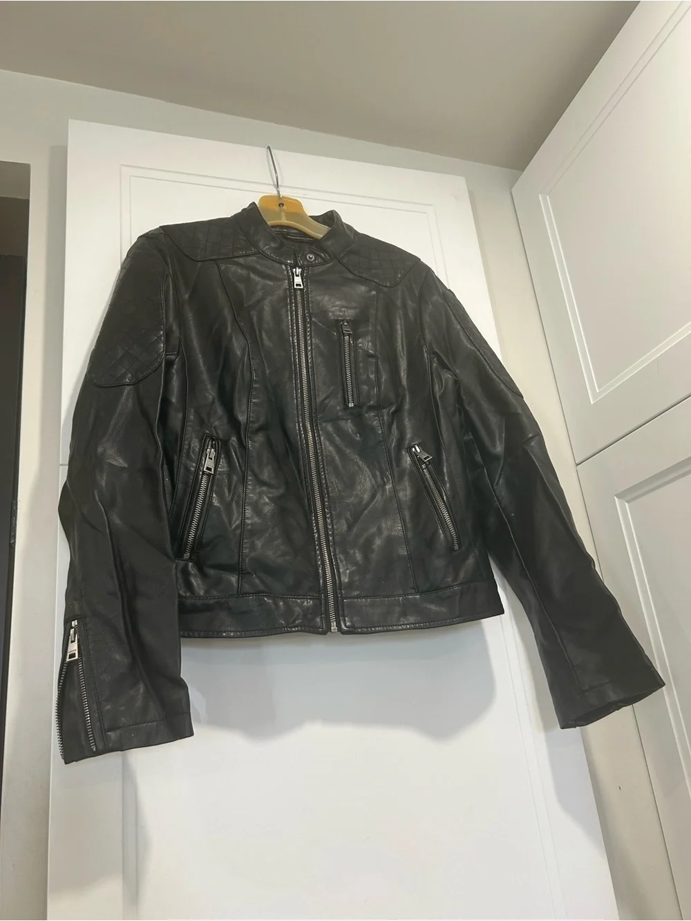 Levi's Women's Black Leather Zip-Front Moto Jacket